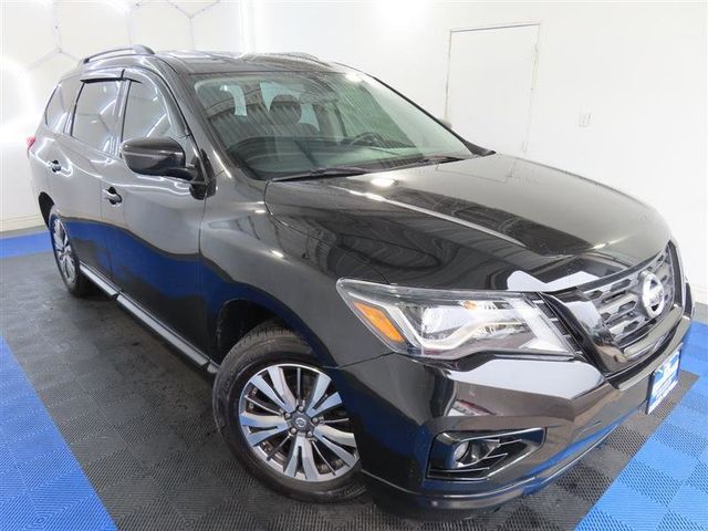 2019 Nissan Pathfinder S