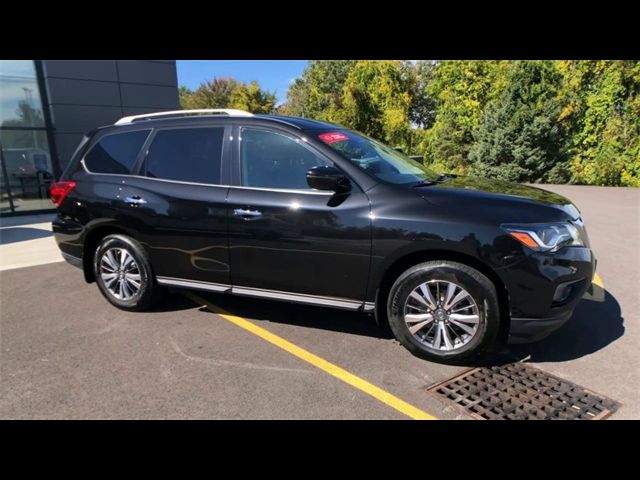 2019 Nissan Pathfinder S