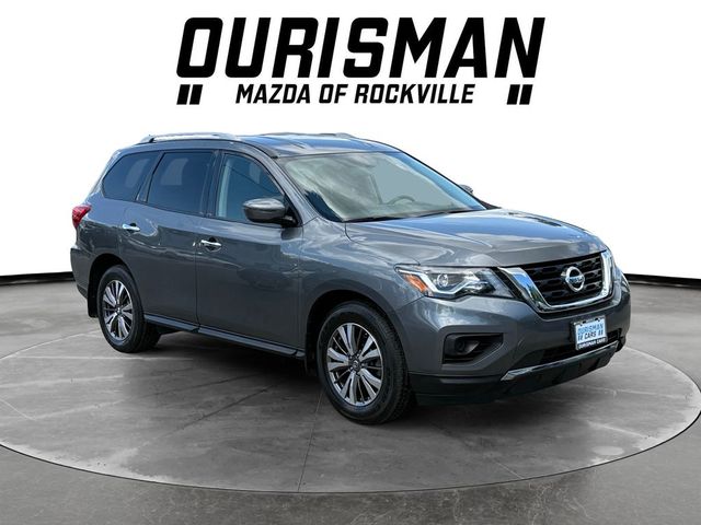 2019 Nissan Pathfinder S