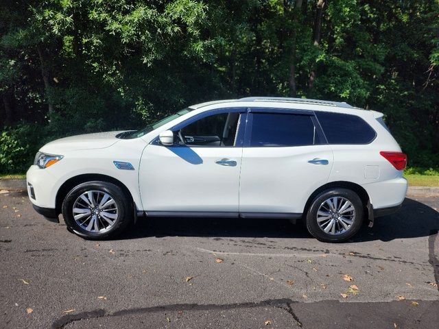 2019 Nissan Pathfinder S