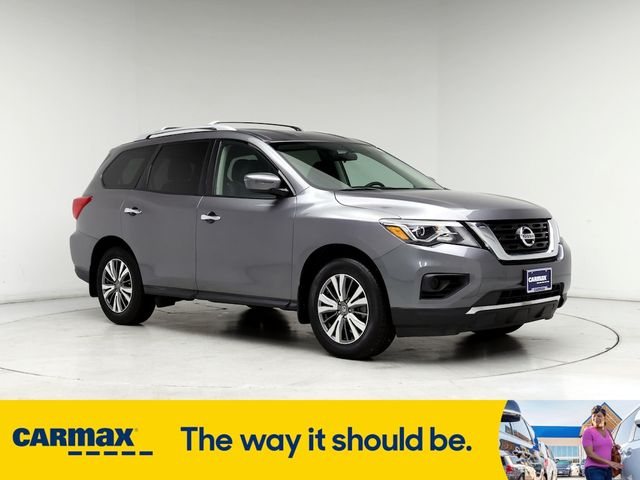 2019 Nissan Pathfinder S