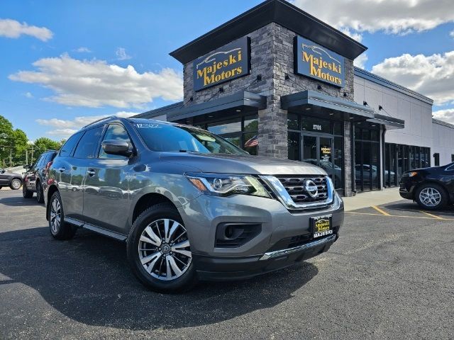 2019 Nissan Pathfinder S