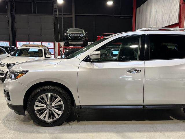 2019 Nissan Pathfinder S