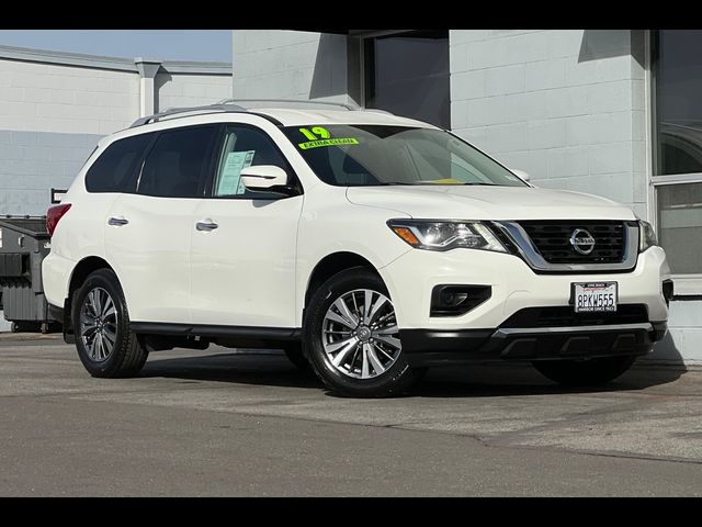 2019 Nissan Pathfinder S