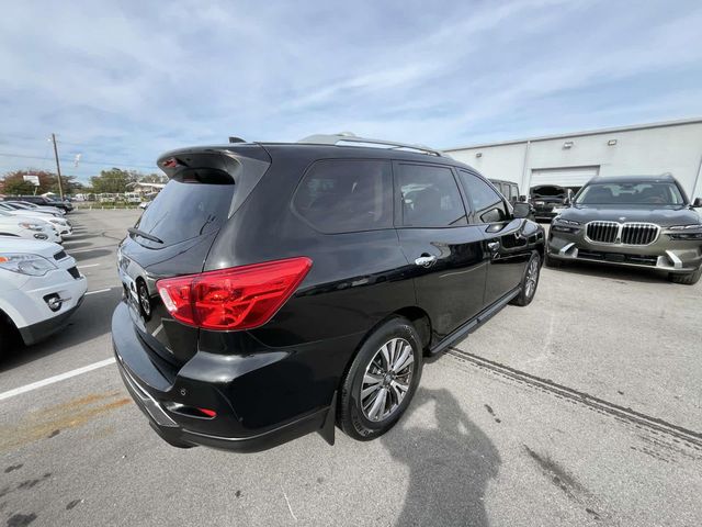 2019 Nissan Pathfinder S