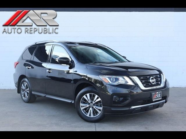 2019 Nissan Pathfinder S