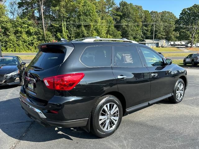 2019 Nissan Pathfinder S