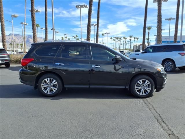 2019 Nissan Pathfinder S