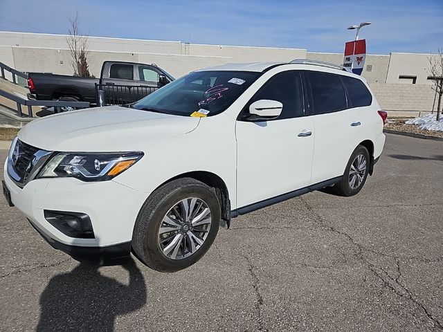 2019 Nissan Pathfinder S