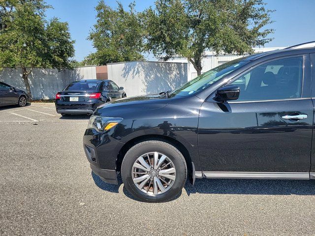 2019 Nissan Pathfinder S