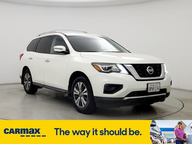 2019 Nissan Pathfinder S