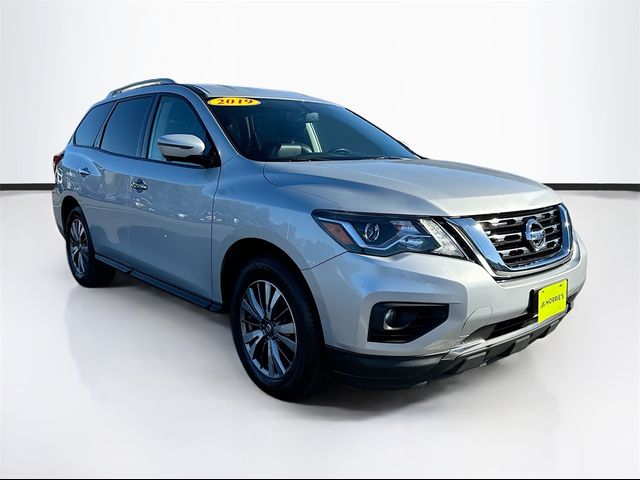 2019 Nissan Pathfinder SL