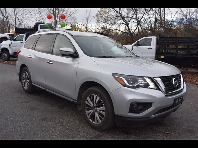 2019 Nissan Pathfinder SL