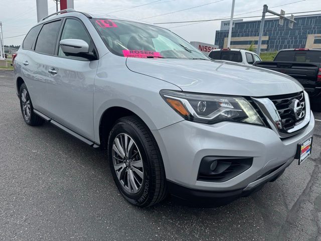 2019 Nissan Pathfinder SL