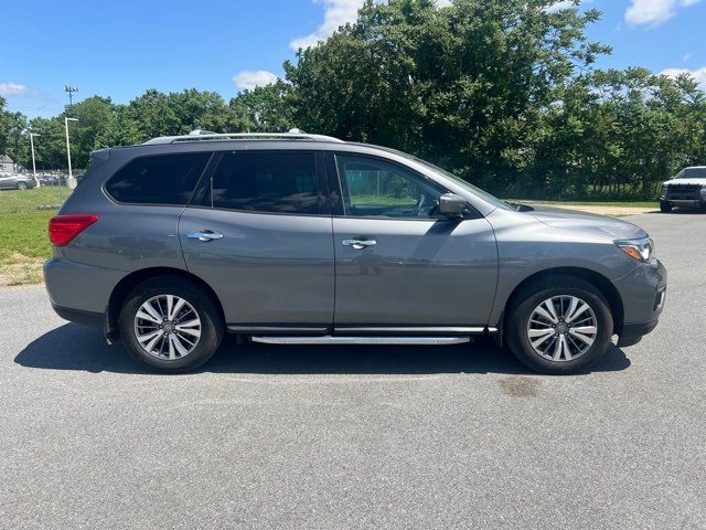 2019 Nissan Pathfinder SL