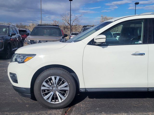 2019 Nissan Pathfinder SL