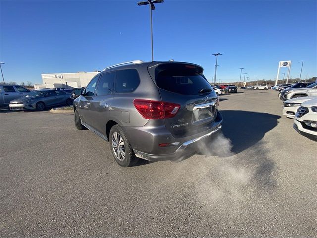 2019 Nissan Pathfinder SL