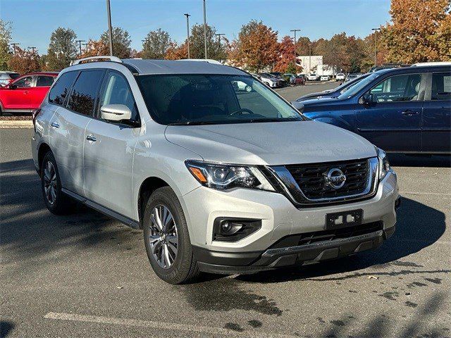 2019 Nissan Pathfinder SL