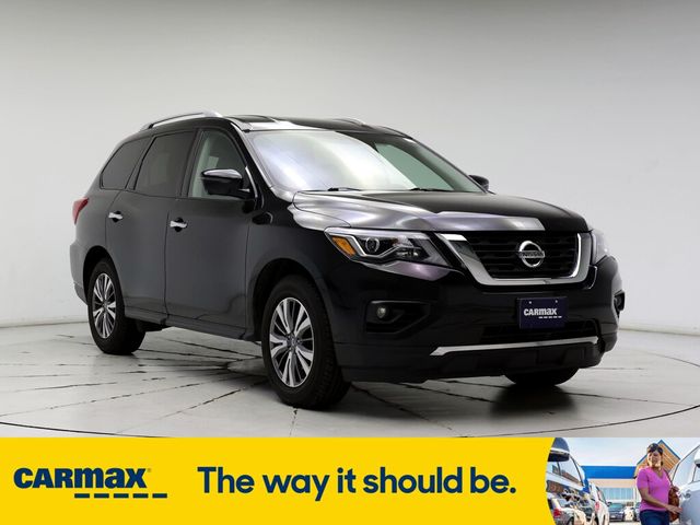 2019 Nissan Pathfinder SL