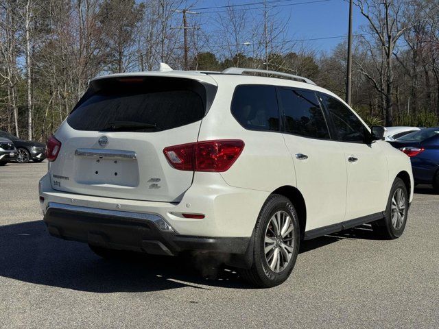 2019 Nissan Pathfinder SL