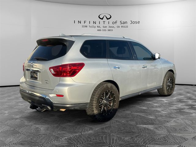 2019 Nissan Pathfinder SL