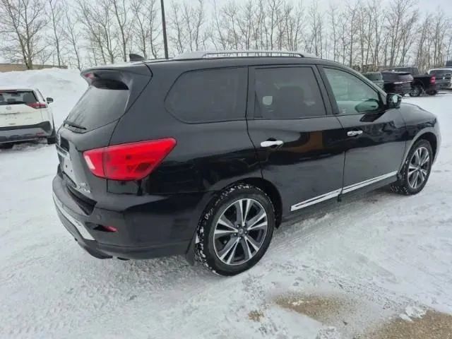 2019 Nissan Pathfinder SL