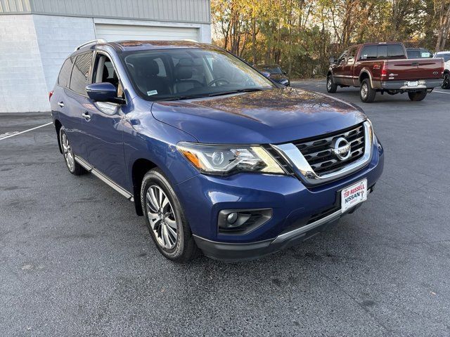 2019 Nissan Pathfinder SL