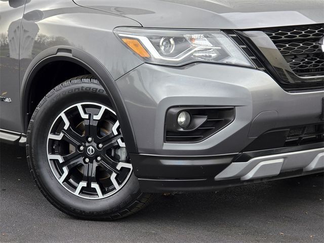 2019 Nissan Pathfinder SL