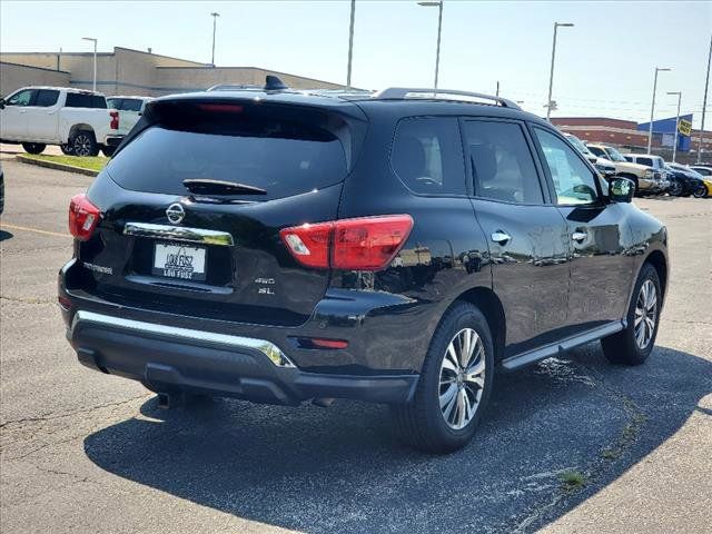 2019 Nissan Pathfinder SL