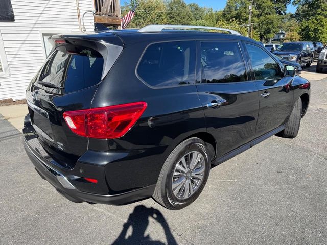 2019 Nissan Pathfinder SL