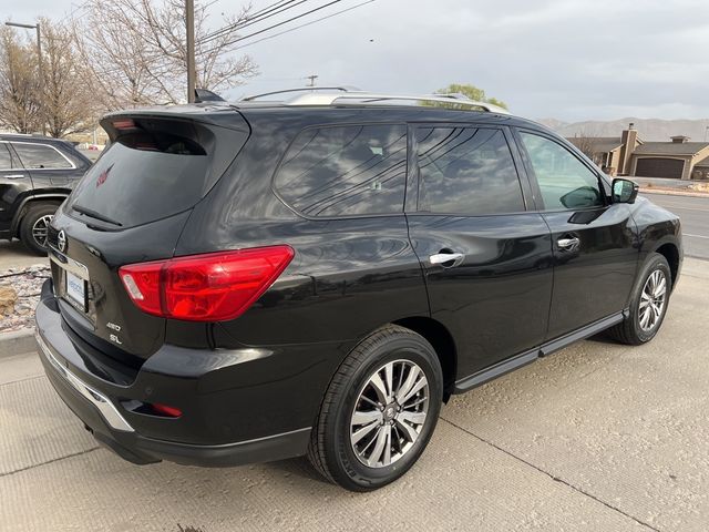 2019 Nissan Pathfinder SL