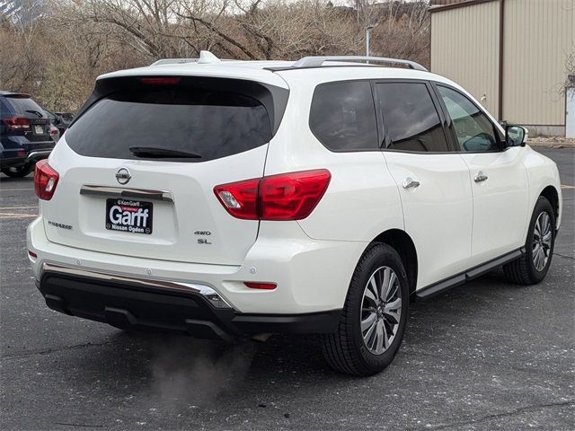 2019 Nissan Pathfinder SL