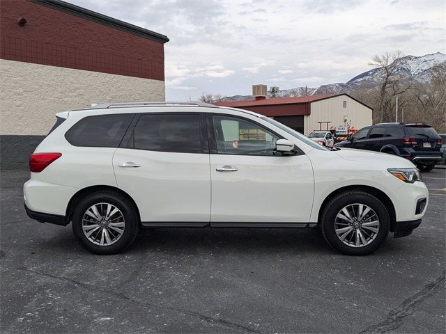 2019 Nissan Pathfinder SL