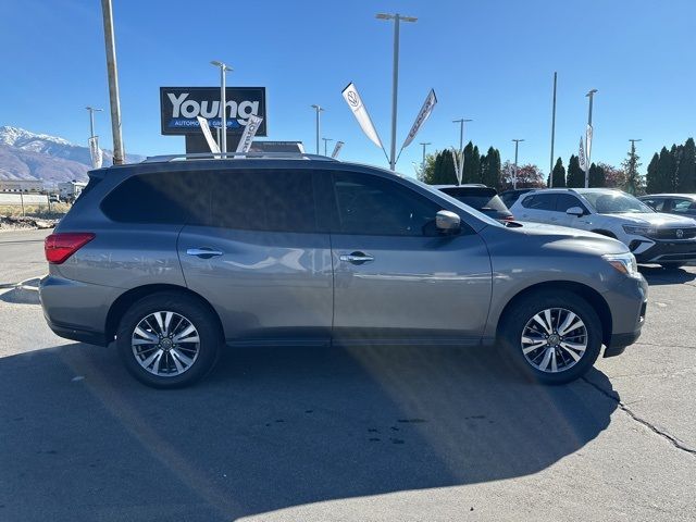 2019 Nissan Pathfinder SL