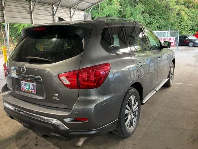 2019 Nissan Pathfinder SL