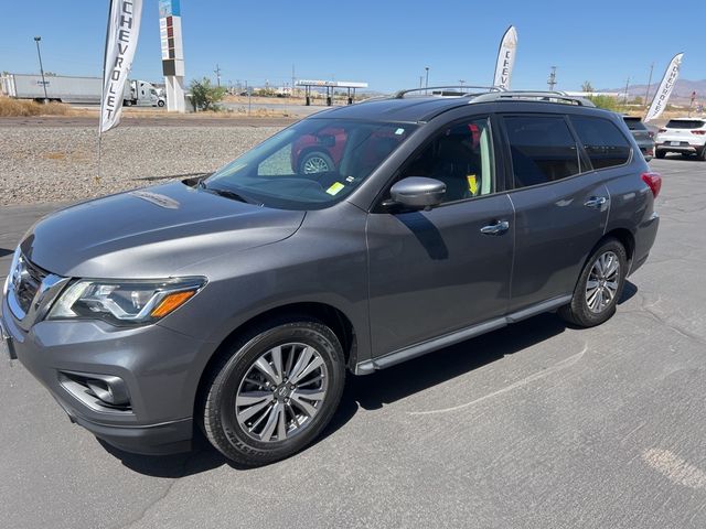 2019 Nissan Pathfinder SL