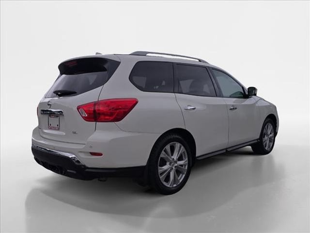 2019 Nissan Pathfinder SL