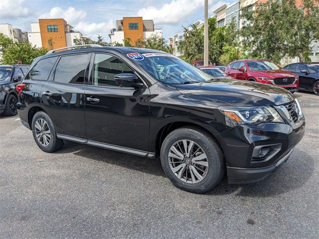 2019 Nissan Pathfinder SL