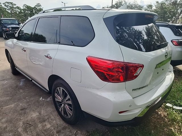 2019 Nissan Pathfinder SL