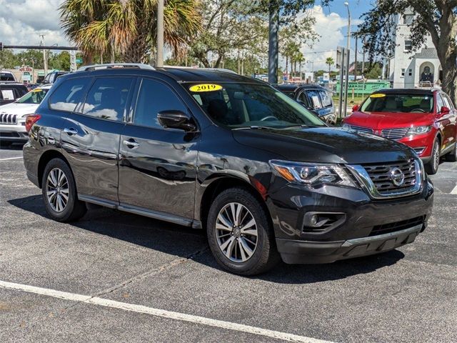 2019 Nissan Pathfinder SL