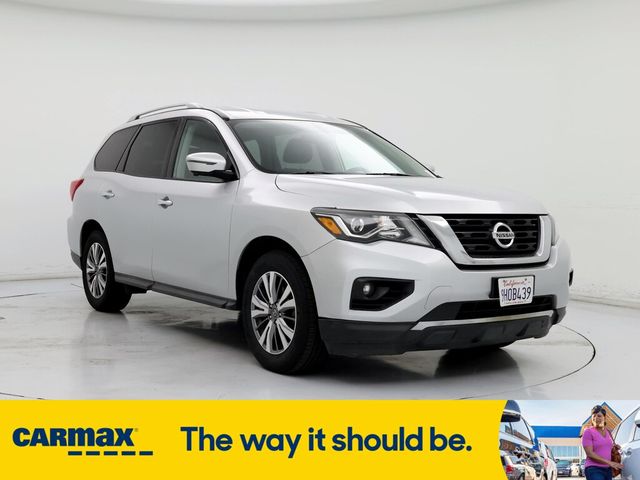 2019 Nissan Pathfinder SL