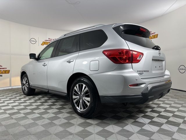 2019 Nissan Pathfinder SL