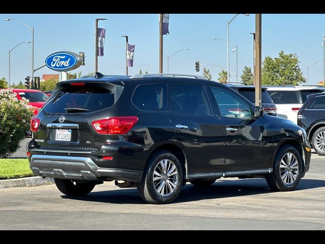 2019 Nissan Pathfinder SL