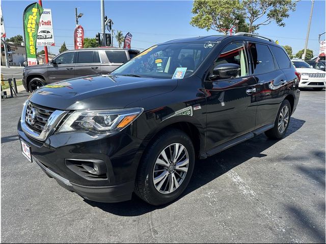 2019 Nissan Pathfinder SL