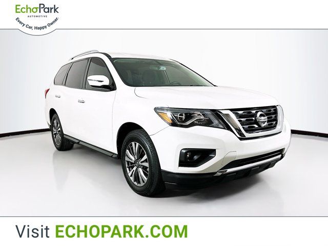 2019 Nissan Pathfinder SV