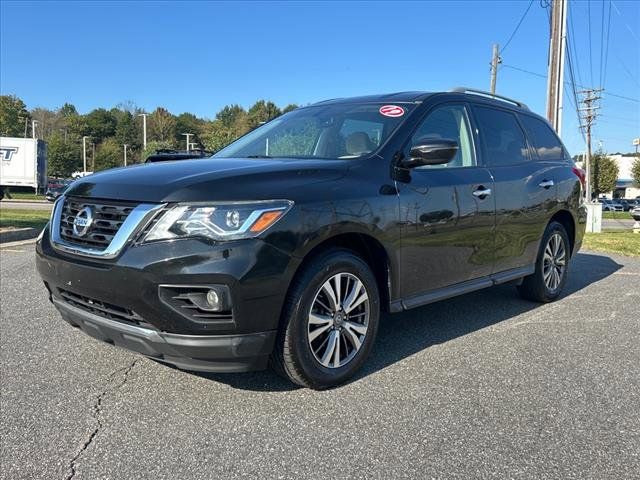 2019 Nissan Pathfinder SV