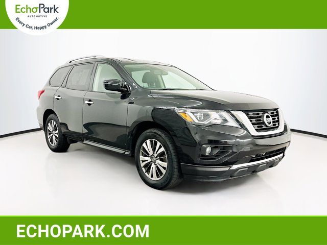 2019 Nissan Pathfinder SV