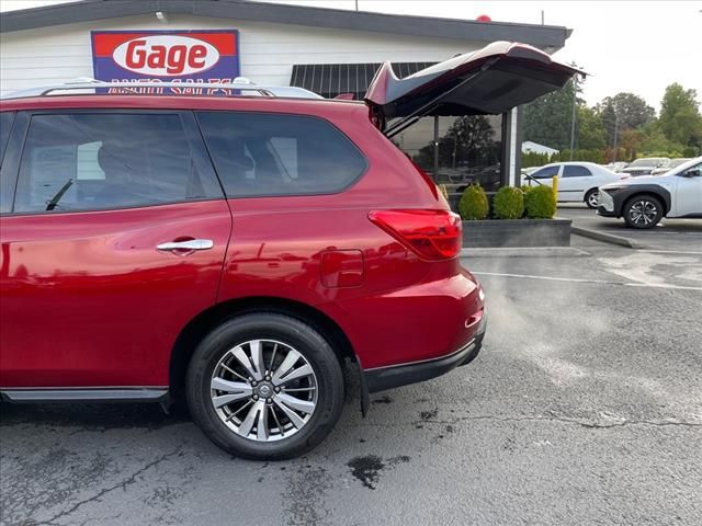 2019 Nissan Pathfinder SV