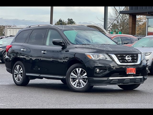 2019 Nissan Pathfinder SV