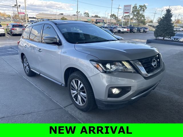 2019 Nissan Pathfinder SV